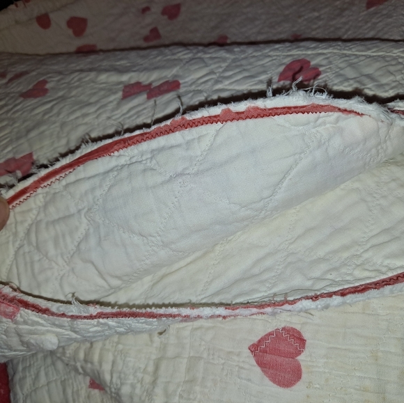 Hand made full and queen size quilts - Picture 2 of 3